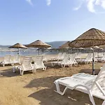 Ramada By Wyndham Akbuk 4* Akbük