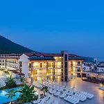 Ramada By Wyndham Akbuk Akbük