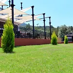 Ramada By Wyndham Akbuk Hotel