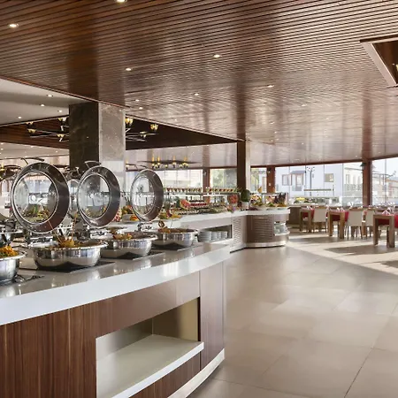 Ramada By Wyndham Akbuk Hotel 4*