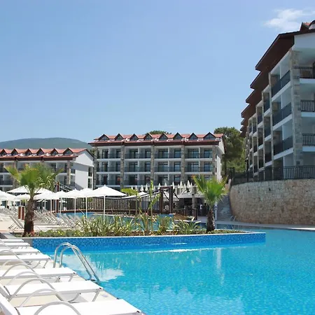 Ramada By Wyndham Akbuk 4*