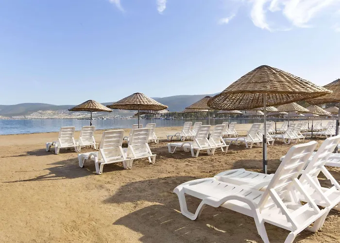 Ramada By Wyndham Akbuk 4* Akbük