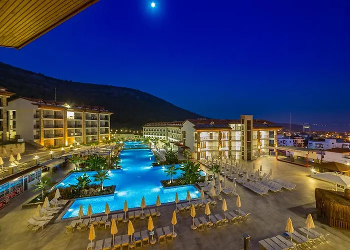 Ramada By Wyndham Akbuk