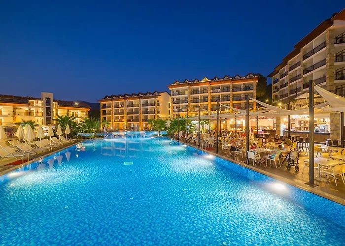 Hotel Ramada By Wyndham Akbuk 4*