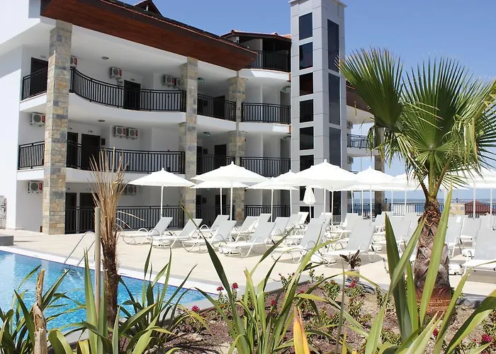 Hotel Ramada By Wyndham Akbuk