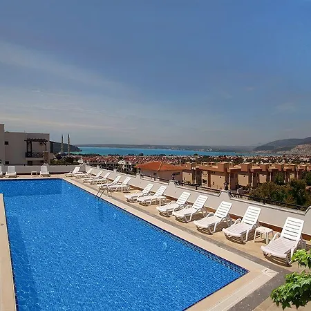 فندق Ramada By Wyndham Akbuk أكبوك