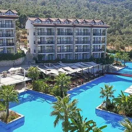 Hotel Ramada By Wyndham Akbuk