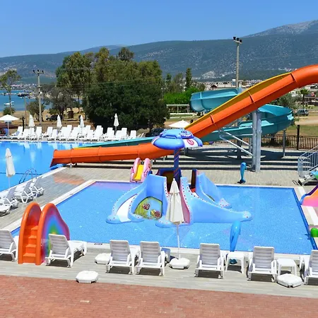 Ramada By Wyndham Akbuk Akbük