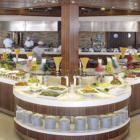 فندق Ramada By Wyndham Akbuk 4*