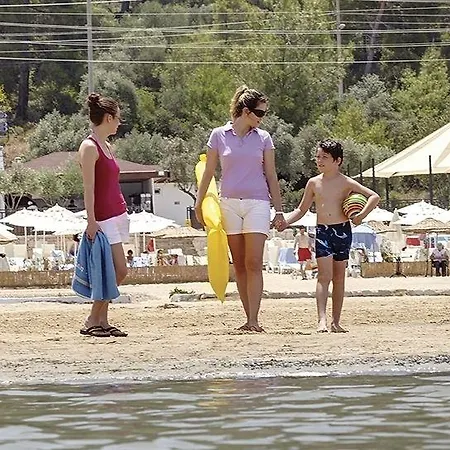 Ramada By Wyndham Akbuk 4*