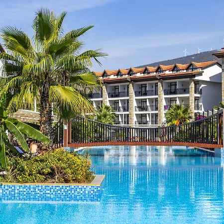 Ramada By Wyndham Akbuk 4* Akbük