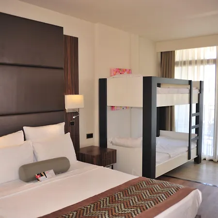 Ξενοδοχείο Ramada By Wyndham Akbuk