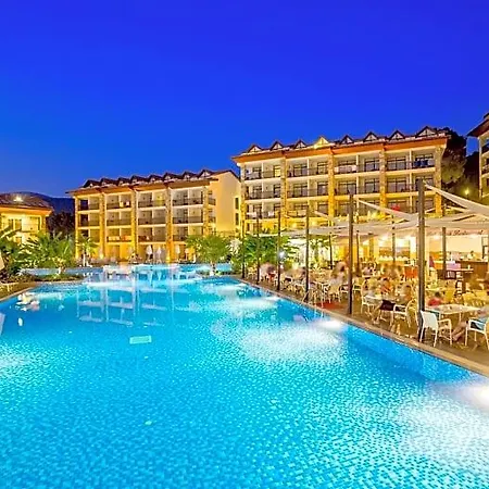 Ramada By Wyndham Akbuk أكبوك