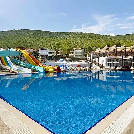 Ramada By Wyndham Akbuk 4*