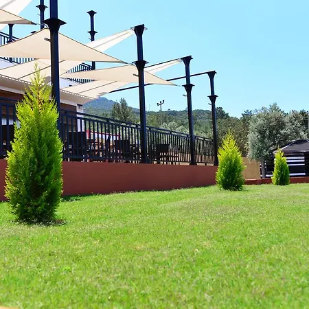 Ramada By Wyndham Akbuk Hotel