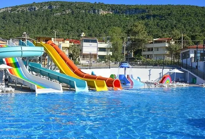 Ramada By Wyndham Akbuk Otel