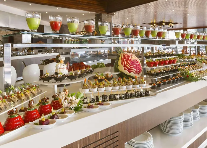 Ramada By Wyndham Akbuk Hotel