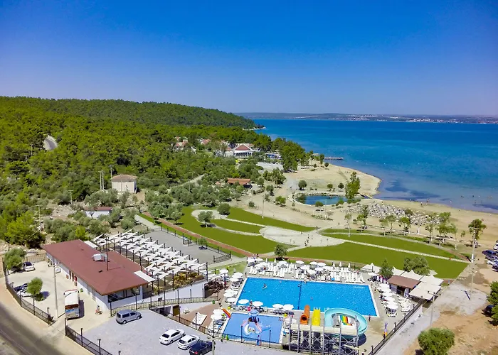 Ramada By Wyndham Akbuk 4*