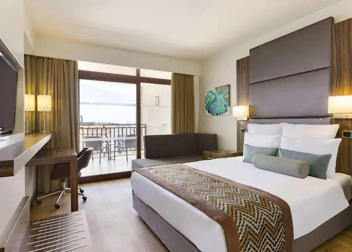 Ramada By Wyndham Akbuk