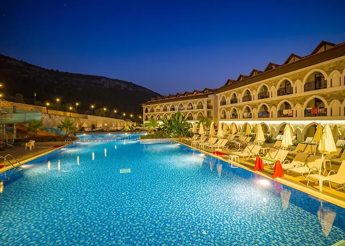 Ramada By Wyndham Akbuk 4*