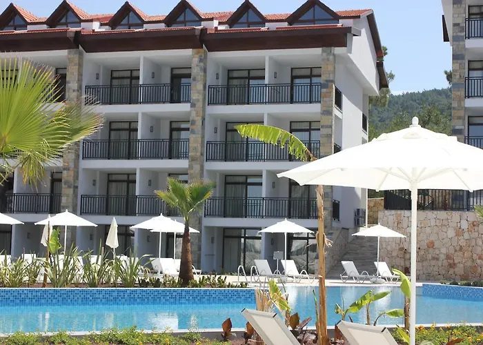 Hotel Ramada By Wyndham Akbuk