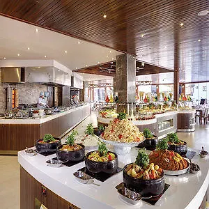 Ramada By Wyndham Akbuk Hotel 4*